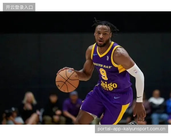 NBA高管:布朗尼的爆发式进步让球队纷纷关注!从“未来之星”到“现役超级球星” NBA高管:布朗尼的爆发式进步让球队纷纷关注!从“未来之星”到“现役超级球星”